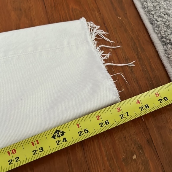 Levi’s raw frayed hem white denim jeans A7-7 - Picture 12 of 12